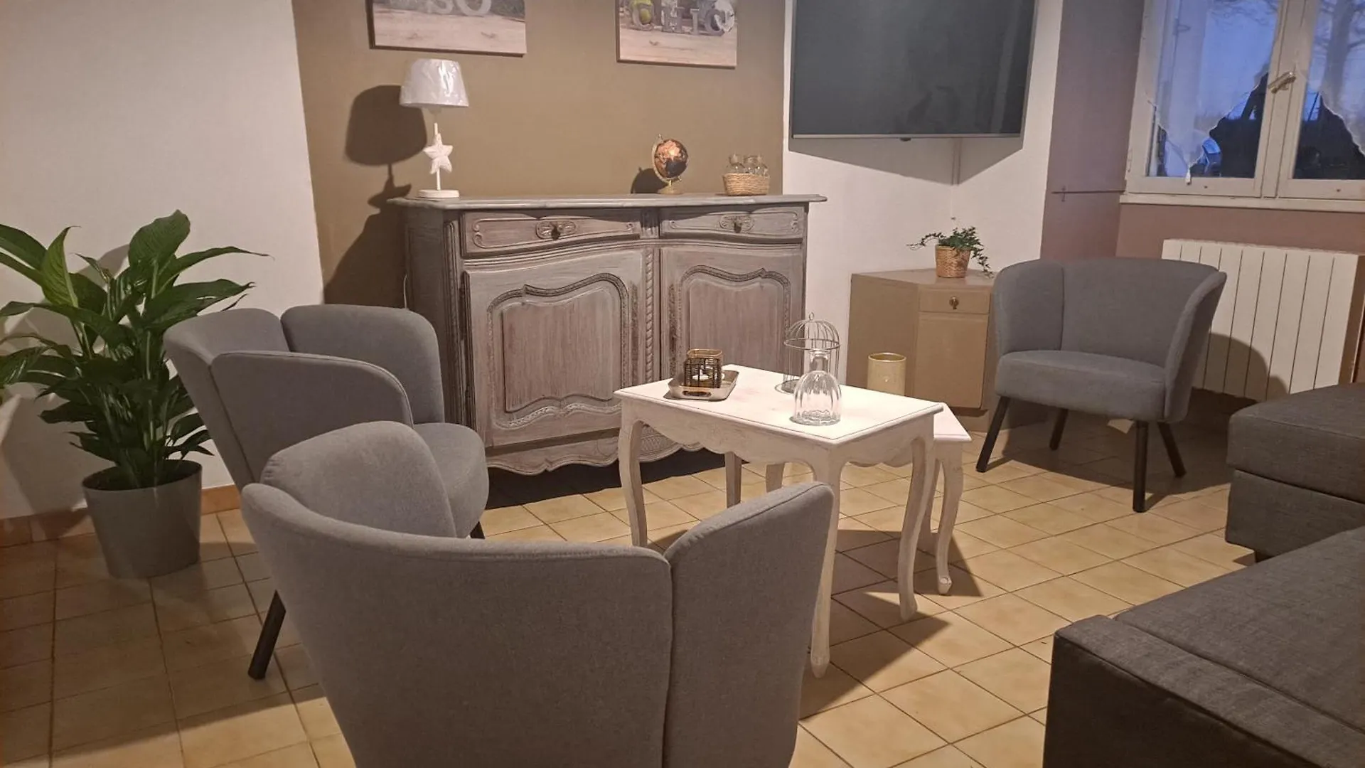 Gites De La Janais Le Pin  Frankrike